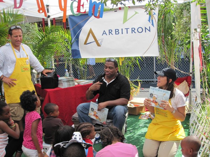 Gavin Reading At Harlem Week